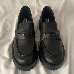Black Steve Madden loafers